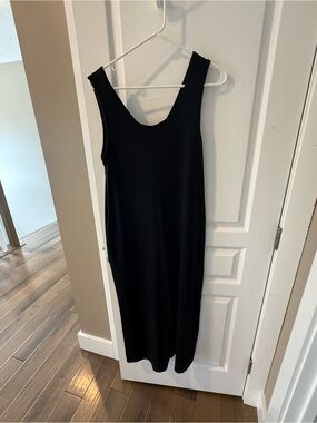 Versatile Black Sleeveless Maxi Dress